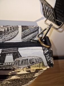 🎁 75 € au lieu de 90 € – Sac bandoulière réglable fait main à Massy (91)