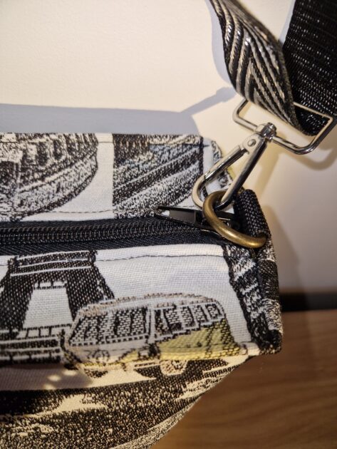 🎁 75 € au lieu de 90 € – Sac bandoulière réglable fait main à Massy (91)