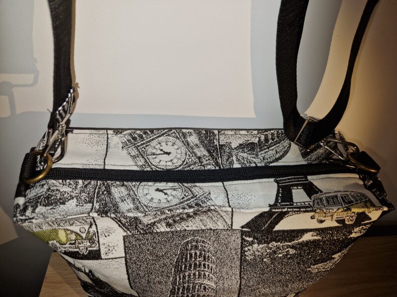 🎁 75 € au lieu de 90 € – Sac bandoulière réglable fait main à Massy (91)
